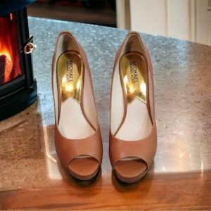 Michael Kors brown size 10 - 5 inch heels